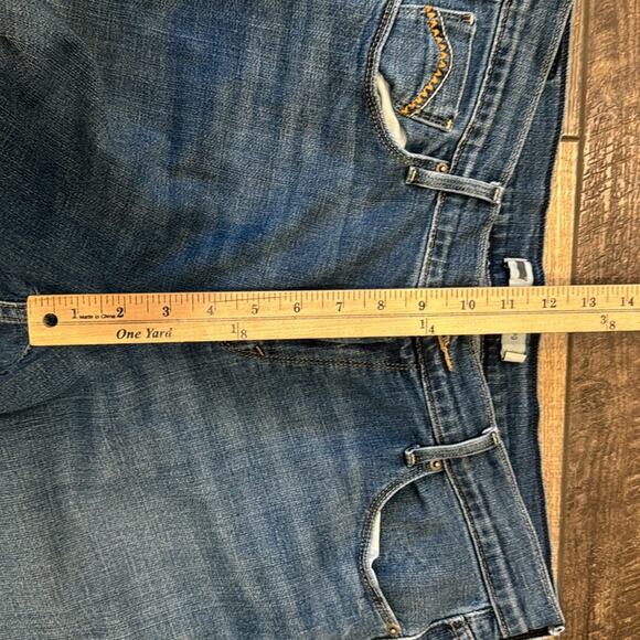 Levi's Women's 505 Straight Leg Jeans Medium Wash Size 12 - Picture 7 of 11